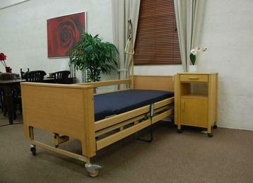 Elektrisch ziekenhuisbed seniorenbed hoog laag bed 3080 beschikbaar voor biedingen