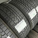 2 x Kumho I`Zen XW 255-60-18 Winterbanden 7,5mm, Auto-onderdelen, Banden en Velgen, 18 inch, Gebruikt, 255 mm, Band(en)