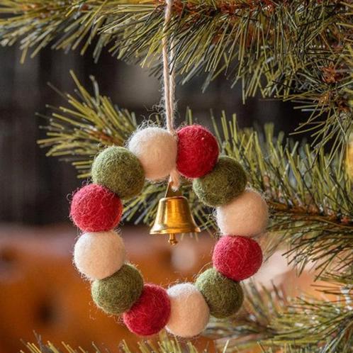 Hanger Vilt Kerst - Holly Berry Kransje Balletjes Small & Be, Diversen, Kerst, Nieuw, Ophalen of Verzenden