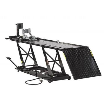 Heftafel motor pneumatisch en hydraulisch met inrijklem beschikbaar voor biedingen