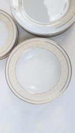Richard Ginori - Tafelservies voor 6 (18) - Porselein