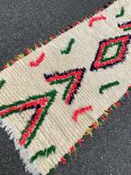 Marokkaans tapijt, bohemien decor, klein vintage Berber, Huis en Inrichting, Nieuw