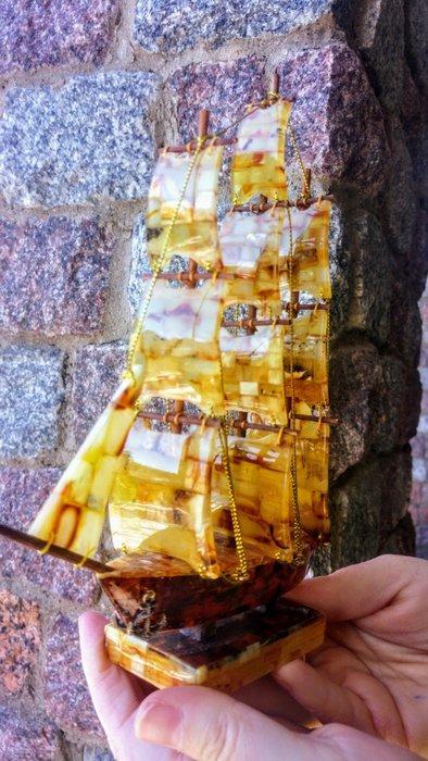 Boot Zeilboot model Baltische Amber mozaïek - Barnsteen - 23, Verzamelen, Mineralen en Fossielen