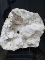 Kwarts HQ Grote bergkristal Geode - Hoogte: 200 mm -, Verzamelen, Mineralen en Fossielen