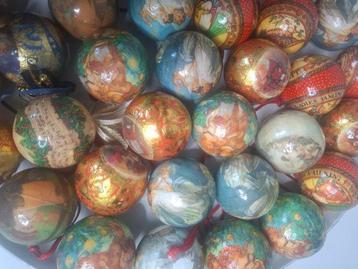 Kerstballen (28) - Papier-maché - Vintage kerstballen beschikbaar voor biedingen
