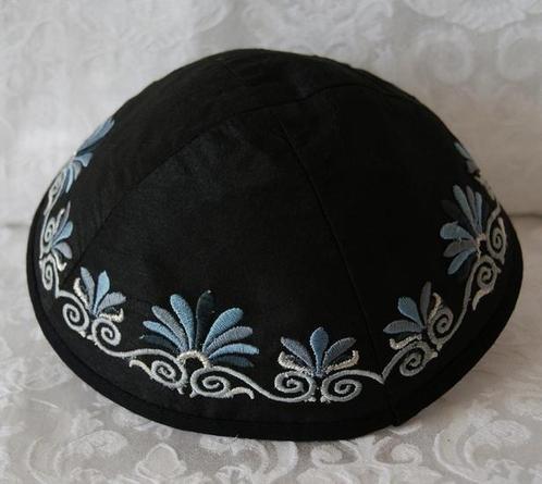 Keppeltje van Yair Emanuel. Ruwe zijde met geborduurde ra..., Kleding | Heren, Hoeden en Petten, Verzenden