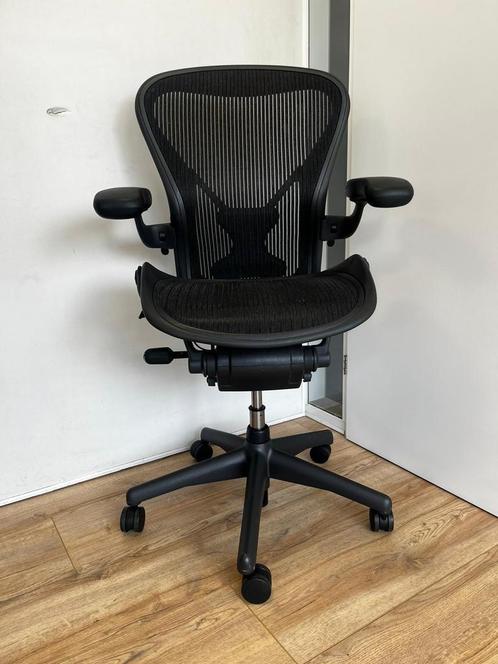 Herman And Miller Office Chair | Posturefit, Huis en Inrichting, Bureaustoelen, Bureaustoel, Zwart, Zo goed als nieuw, Ergonomisch