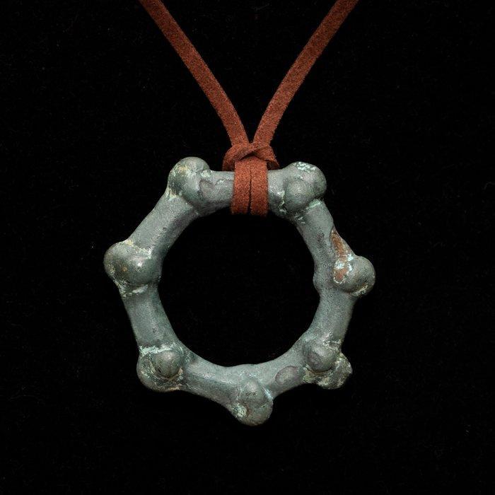 Keltisch Brons Keltische bronzen ringamulet of ringgeld - 43, Sieraden, Tassen en Uiterlijk, Antieke sieraden