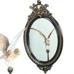 Ovale spiegel in zwart met zilver bekroond door cupido met p, Ophalen of Verzenden