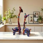 Beeldje, Pair of Colorful Resin Giraffe Sculptures –, Antiek en Kunst