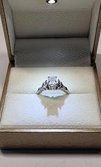 Ring - 18 karaat Witgoud - 0.70ct. tw. Diamant (Natuurlijk), Nieuw