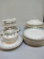 Boch Frères - Tafelservies (17) - Bonaparte - Aardewerk, Antiek en Kunst