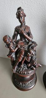 Beeldje - Vrouwen (2) - Hars