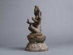 Six-Armed Kwan Yin (Guanyin) Figure - Beeld - Azië (Zonder, Antiek en Kunst, Kunst | Niet-Westerse kunst