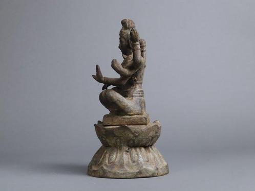 Six-Armed Kwan Yin (Guanyin) Figure - Beeld - Azië (Zonder, Antiek en Kunst, Kunst | Niet-Westerse kunst