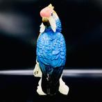 Karl Ens, Volkstedt - Large Blue Cockatoo Parrot on Branch, Antiek en Kunst, Antiek | Glas en Kristal
