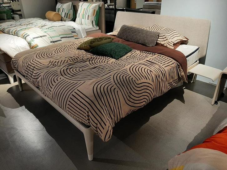 Essential bed incl. matrassen **SHOWROOMMODEL**, Kinderen en Baby's, Babywiegjes en Ledikanten, Nieuw