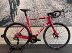 Factor O2 V.A.M Ultegra di2 Red Velvet, Ophalen, 28 inch, Carbon, Heren