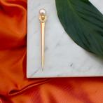 Gouden lange broche met parel en diamanten | 0,055 ct., Sieraden, Tassen en Uiterlijk, Broches, Gebruikt, Overige kleuren, Ophalen of Verzenden