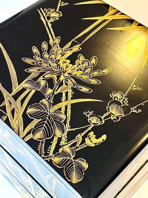 Gouden maki-e driedelige gestapelde dozen door Wood, Antiek en Kunst, Antiek | Overige Antiek