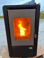 Prachtige goed werkende pelletkachel met 6.5 kw, Zo goed als nieuw, Hout, Vrijstaand, Pelletkachel