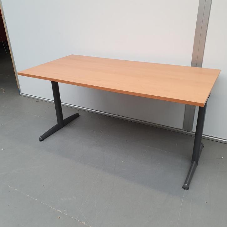 Ahrend 500 bureau - 160x80 cm, Huis en Inrichting, Bureaus, Ophalen of Verzenden
