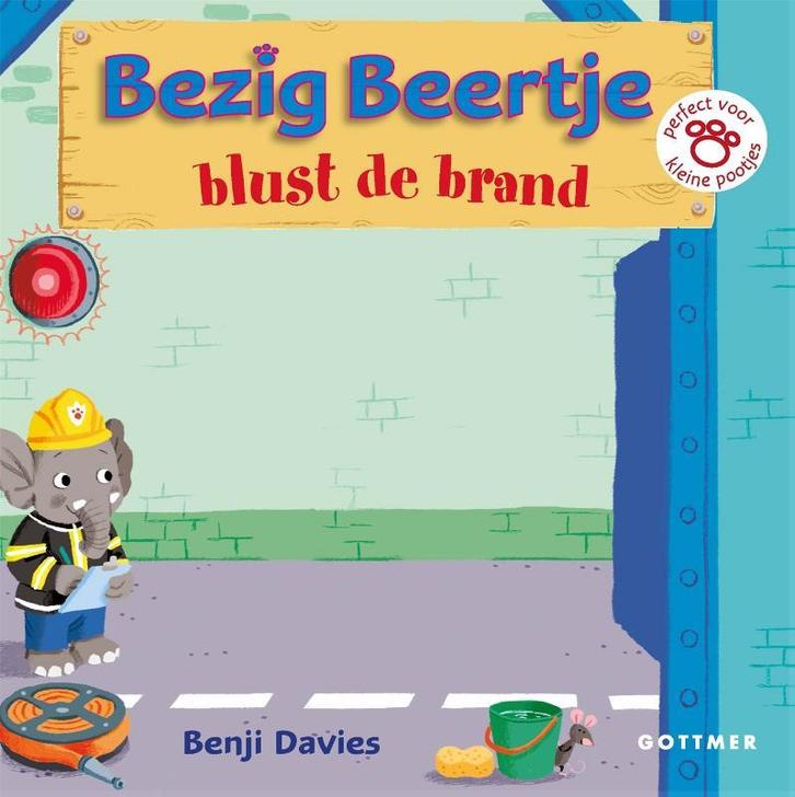 Bezig beertje blust de brand / Bezig Beertje 9789025753047, Boeken, Kinderboeken | Baby's en Peuters, Gelezen, Verzenden