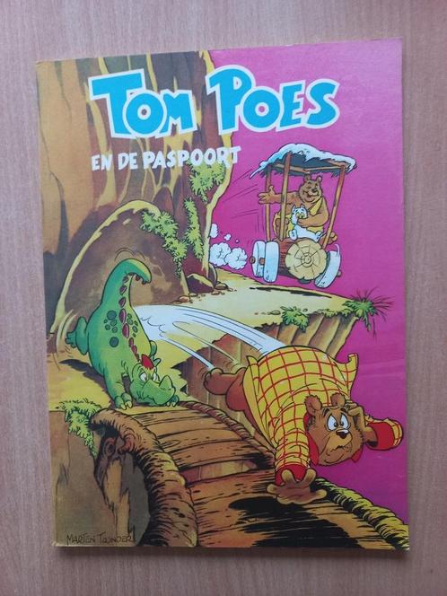 Tom poes en de paspoort 9789032005184 Marten Toonder, Boeken, Overige Boeken, Gelezen, Verzenden