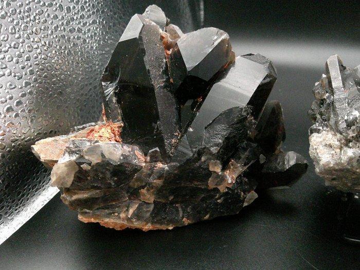 Set van 4 roestkleurige quartz Vrije vorm- 970 g, Verzamelen, Mineralen en Fossielen