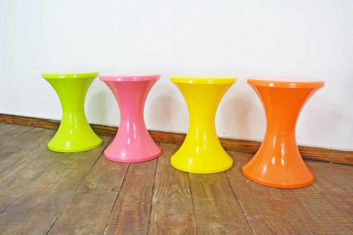 Kruk - Plastic - Vier vintage krukken, Antiek en Kunst, Kunst | Designobjecten