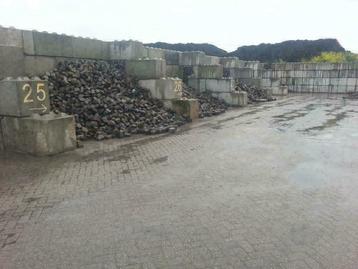 Megablokken, Stapelblokken, Legoblokken betonblok  Brabant beschikbaar voor biedingen