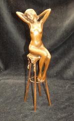 sculptuur, Fraai Sculptuur van Zittende Naakte vrouw in Art, Antiek en Kunst