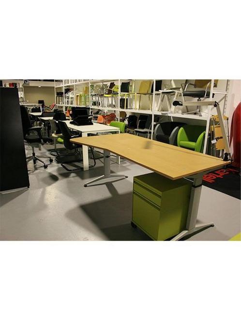 Lista Reflect complete werkplek gebruikt, Zakelijke goederen, Kantoor en Winkelinrichting | Kantoormeubilair en Inrichting, Bureau