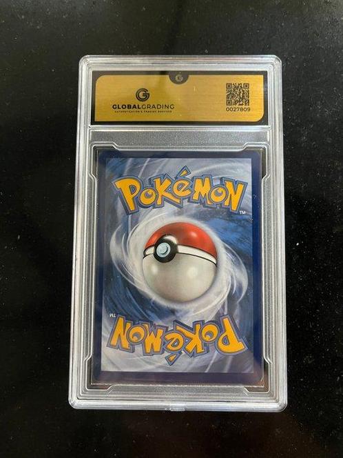 Pokémon - 1 Graded card - Pikachu 24 First edition, Foil -, Hobby en Vrije tijd, Verzamelkaartspellen | Pokémon