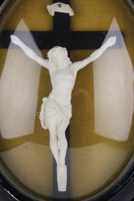 Crucifix - Gips, Glas, Hout - 1900-1907, Antiek en Kunst, Antiek | Boeken en Bijbels