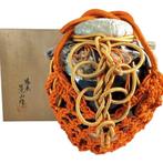 Japanse decoratieve vaas door Keizan – gelakt keramiek met