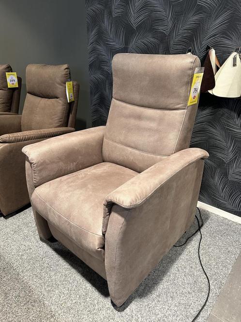Hawi relaxfauteuil **SHOWROOMMODEL**, Huis en Inrichting, Fauteuils, Nieuw, Stof