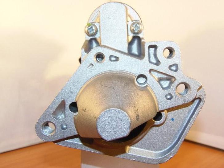 Startmotor 1,4KW Dacia Renault Nissan, Auto-onderdelen, Motor en Toebehoren, Verzenden