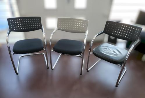 Stijlvolle Vitra Visavis stoel voor thuis of kantoor, Huis en Inrichting, Stoelen, Vijf, Zes of meer stoelen, Overige kleuren