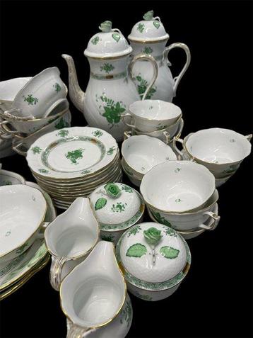 Herend - Tafelservies (82) - (Apponyi Vert) - Porselein - beschikbaar voor biedingen