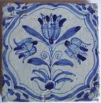Tegel - Super mooie 3-Tulp in accolade. - 1600-1650, Antiek en Kunst