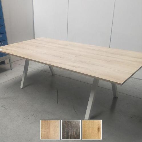 DE VORM Design vergadertafel met NIEUW blad - 240x120 cm, Zakelijke goederen, Kantoor en Winkelinrichting | Kantoormeubilair en Inrichting