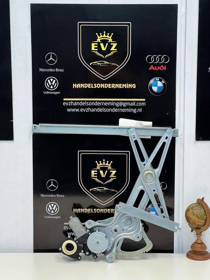 Ruitmechaniek 4 deur rechts voor Toyota 2010 Art.8570102010, Auto-onderdelen, Ruiten en Toebehoren, Gebruikt, Toyota
