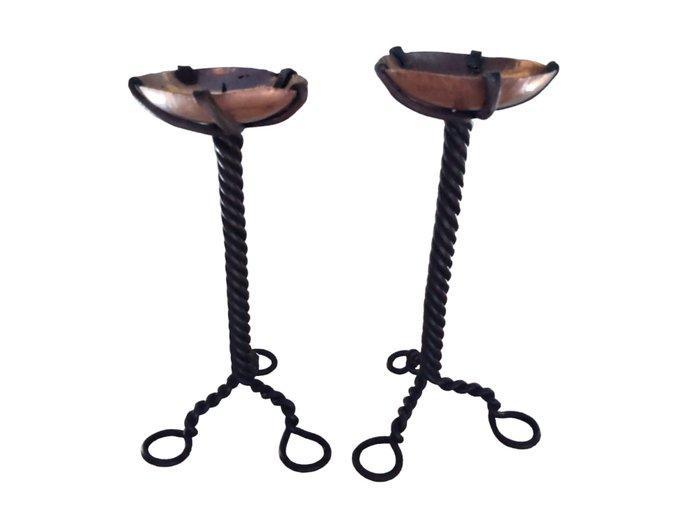 Kaarsenhouder (2) - IJzer, Koper - Gevlochten kandelaars, Antiek en Kunst, Curiosa en Brocante