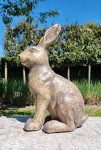 Beeldje - A proud hare - mgo, Antiek en Kunst