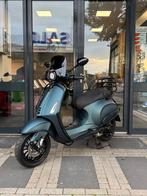 Vespa Sprint E5 custom 21 | 1500km! | Angel eye | Mono-seat, Ophalen, Overige modellen, Maximaal 45 km/u, Zo goed als nieuw
