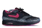 Nike Air Max 1 iD Magenta Elephant • 41, Nike, Ophalen of Verzenden, Nieuw, Sneakers of Gympen