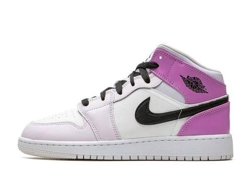 Air Jordan 1 Mid Barely Grape - Maat 38.5 EU, Kleding | Heren, Schoenen, Ophalen of Verzenden