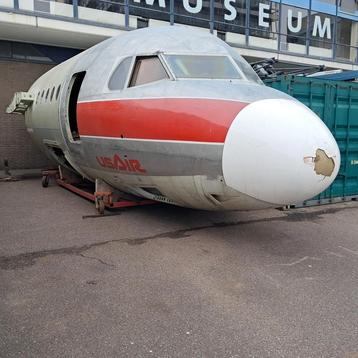 Vliegtuig romp en staartstuk Fokker, 100 beschikbaar voor biedingen