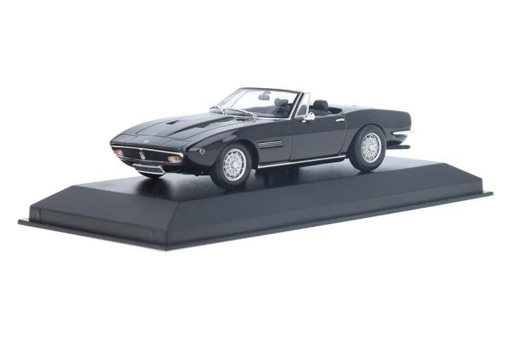 Maserati Ghibli Spyder 940123331 Maxichamps  Modelauto 1:43, Hobby en Vrije tijd, Modelauto's | 1:43, Verzenden